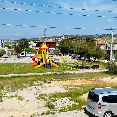 Ozel Havuzlu F Celik Villalari Vilă