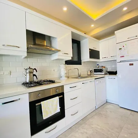 Ozel Havuzlu F Celik Villalari Βίλα Çeşme